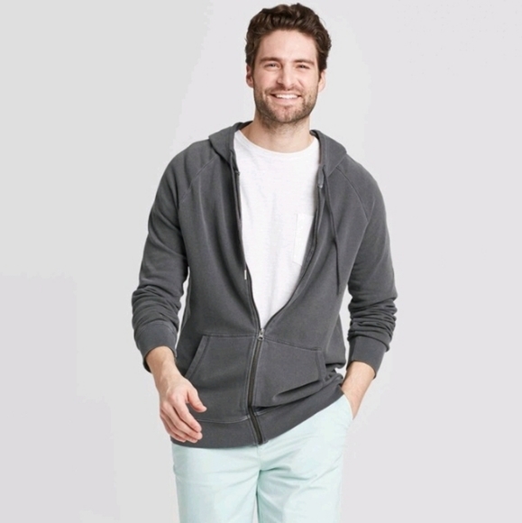 Men's Sweater - Picture 2 of 6